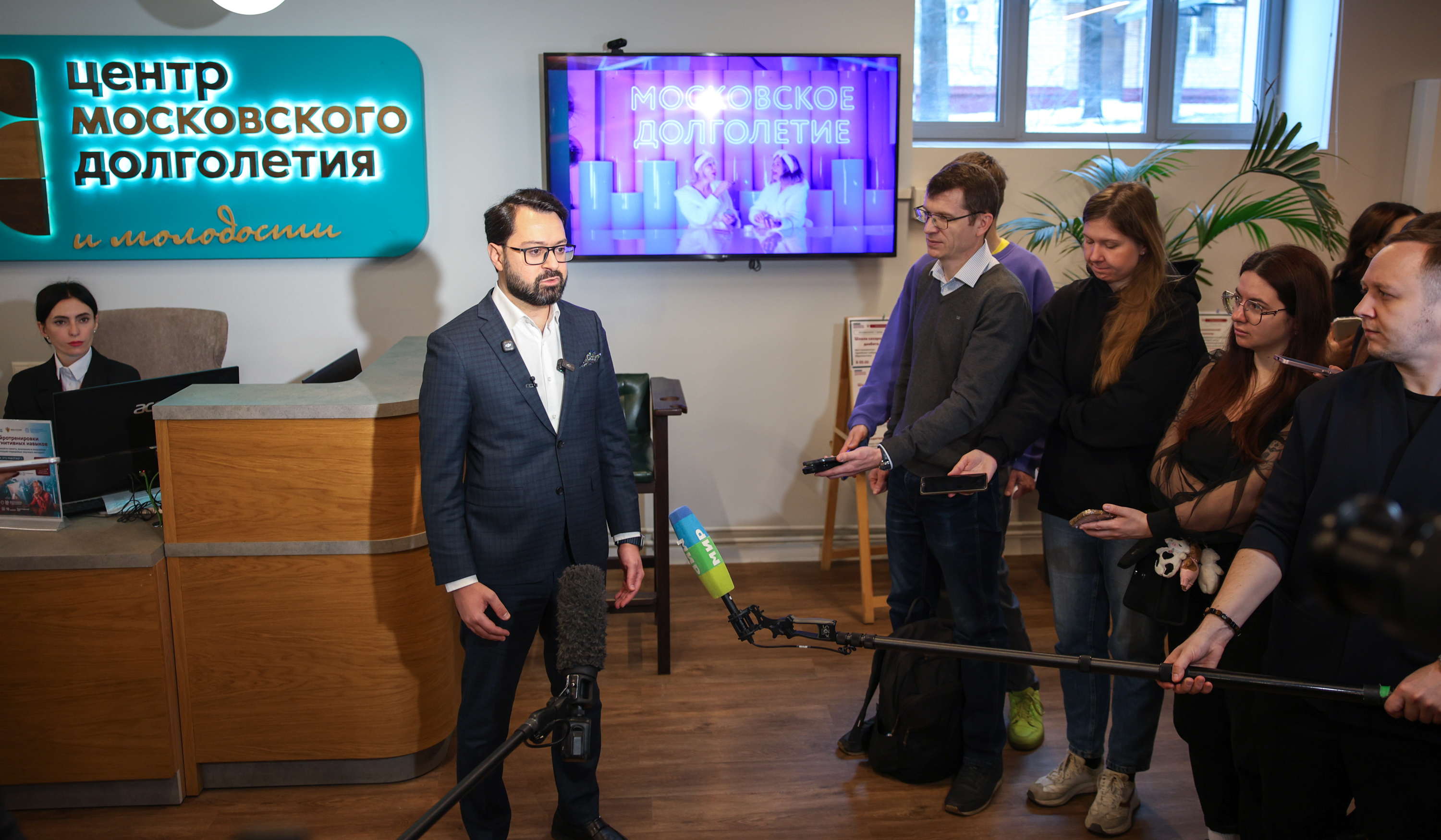 Фото с пресс-тура по первым итогам программы по сохранению когнитивных навыков проекта «Московское долголетие» и ФМБА России