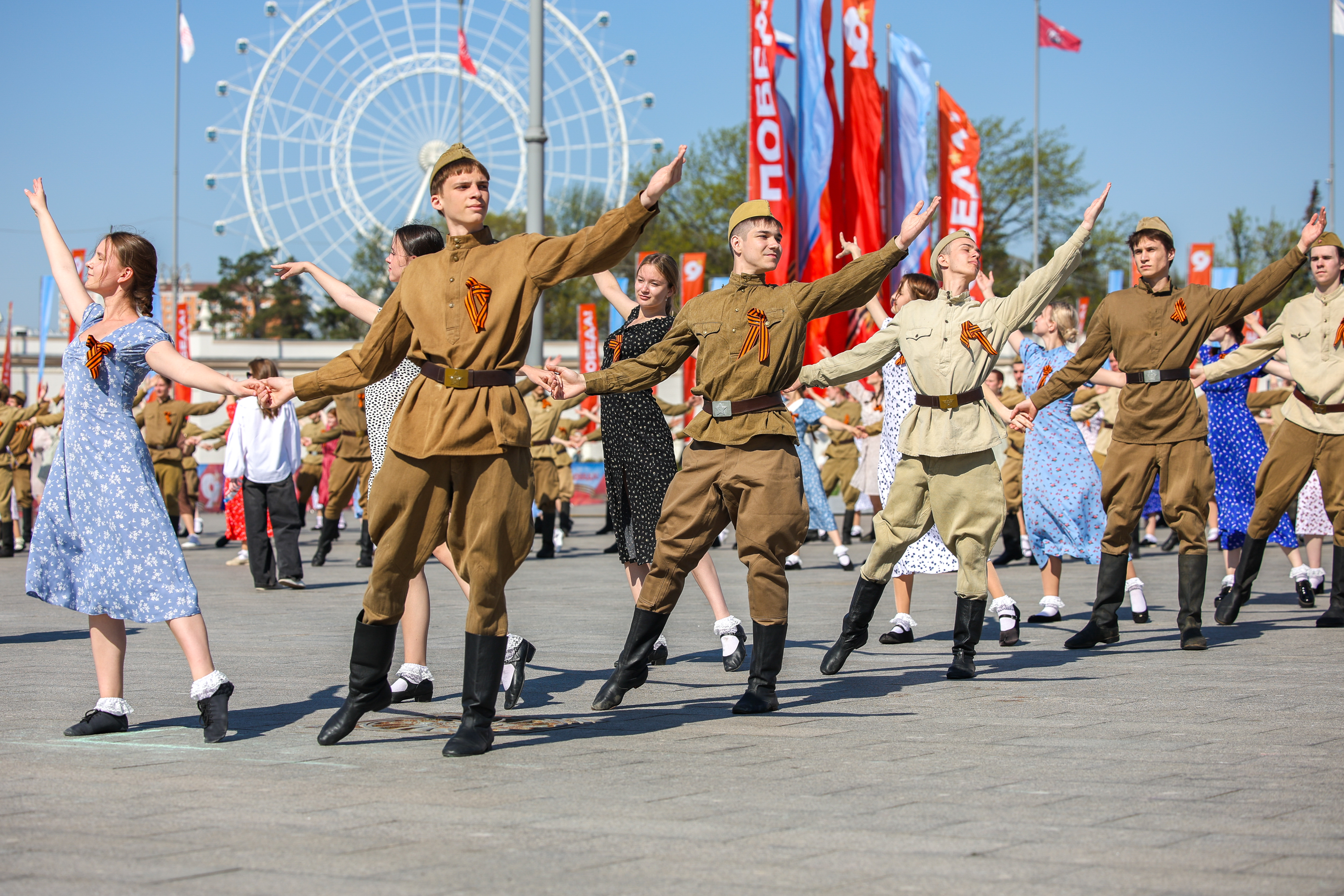 Акция «Вальс Победы» на ВДНХ