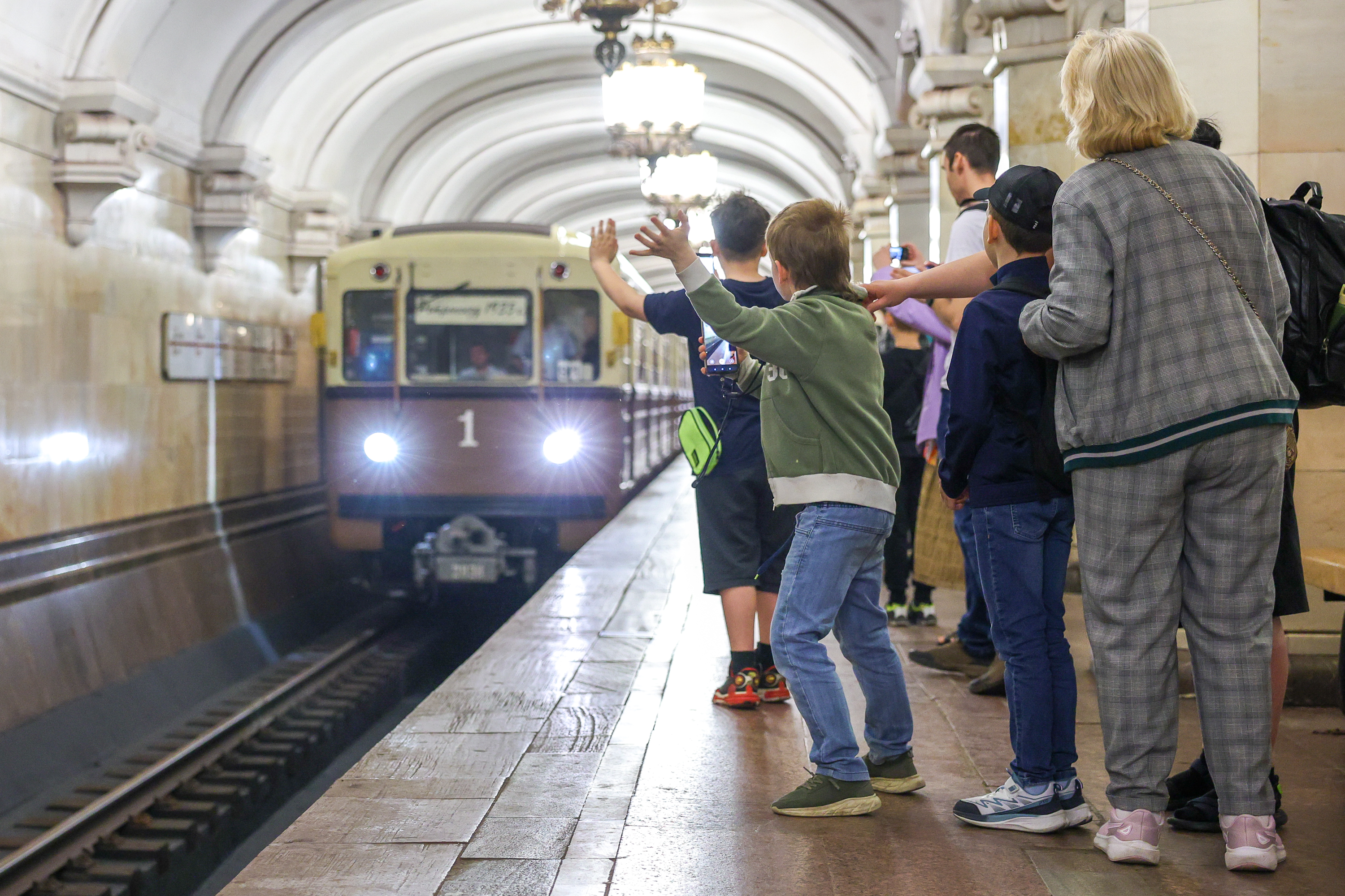 Парад поездов к 91-летию Московского метрополитена