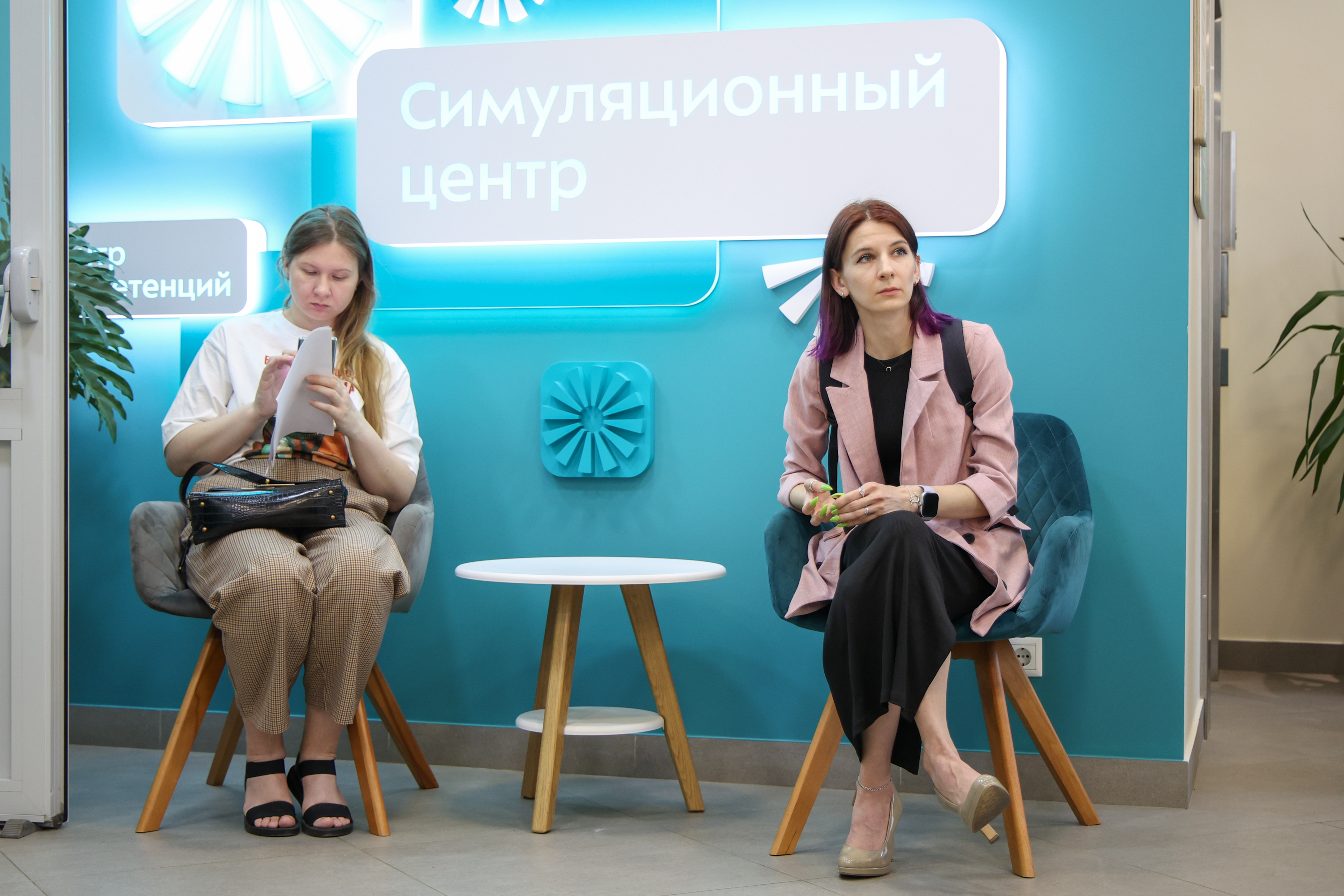 «Комната принятия» и «костюм эмпатии»: Как работает Симуляционный центр обучения навыкам профессионального ухода в Москве