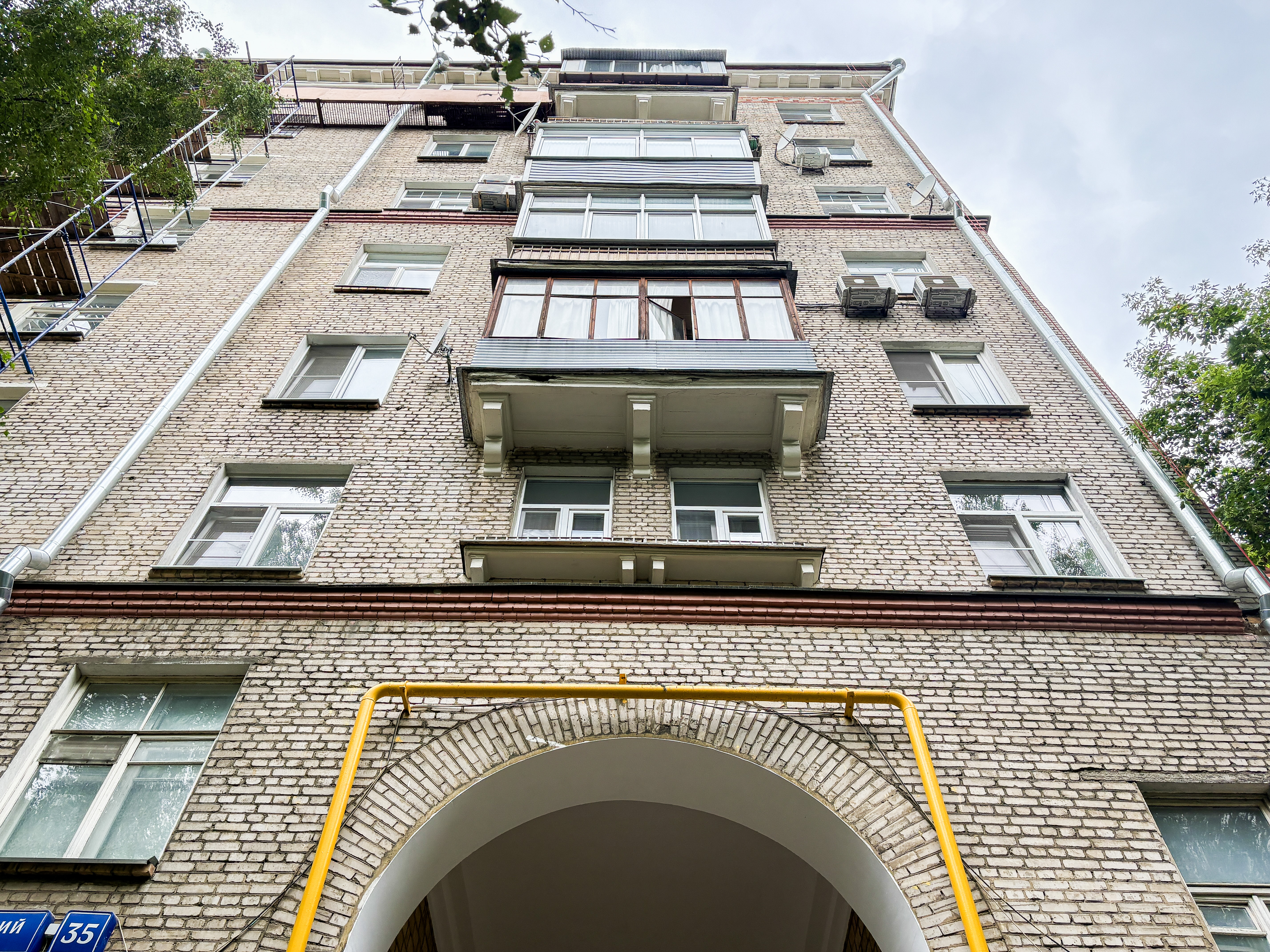 Дому с полуциркульными фронтонами в 2026 году вернут его первозданный портрет