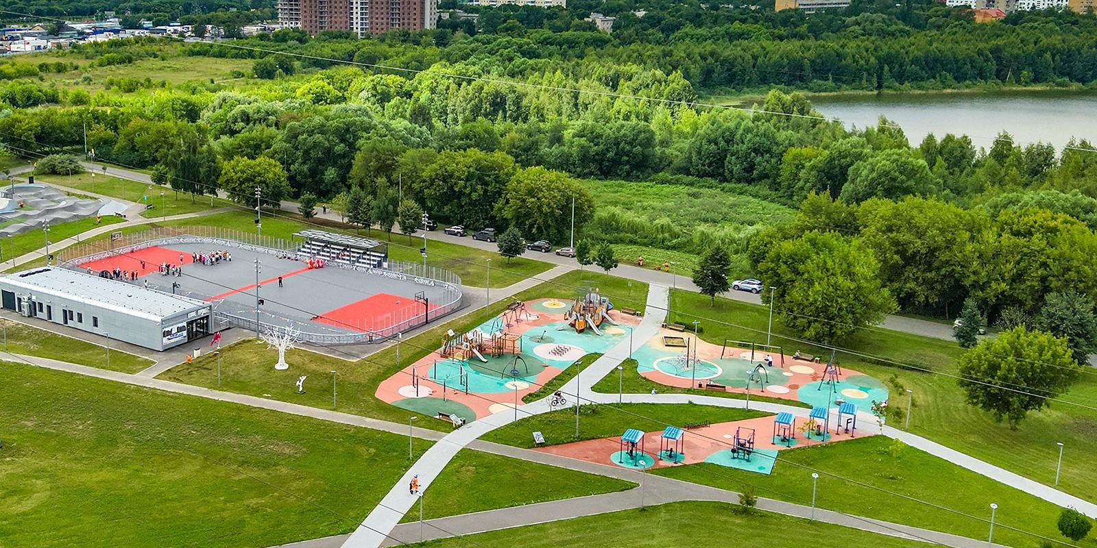 Собянин: В Москве создадут 128 круглогодичных спортплощадок нового формата
