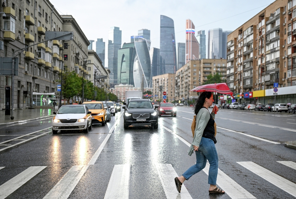 Водителей призвали быть осторожными за рулем в связи с дождем в Москве