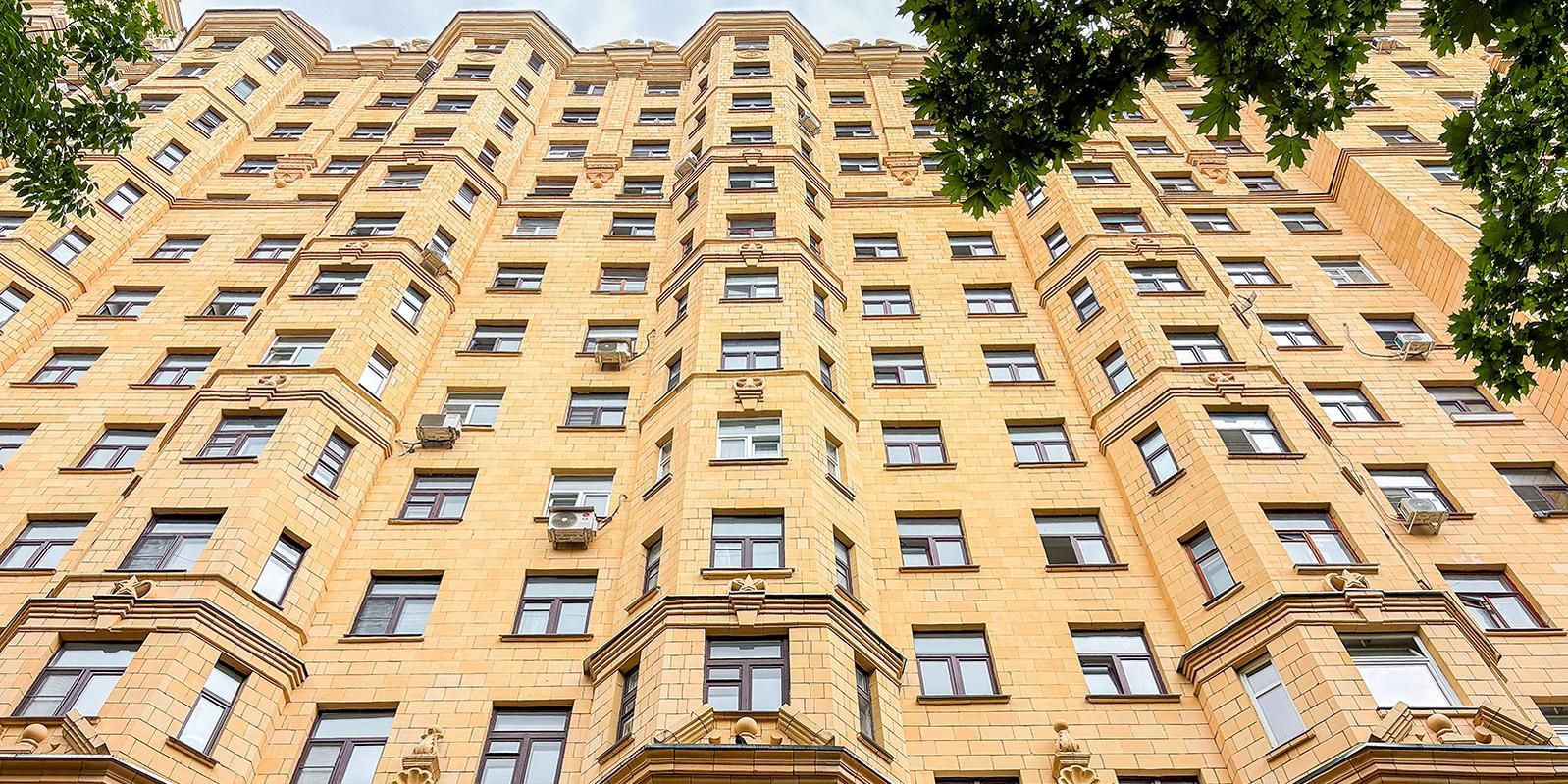 Здания архитектора Евгения Стамо обновили в столице
