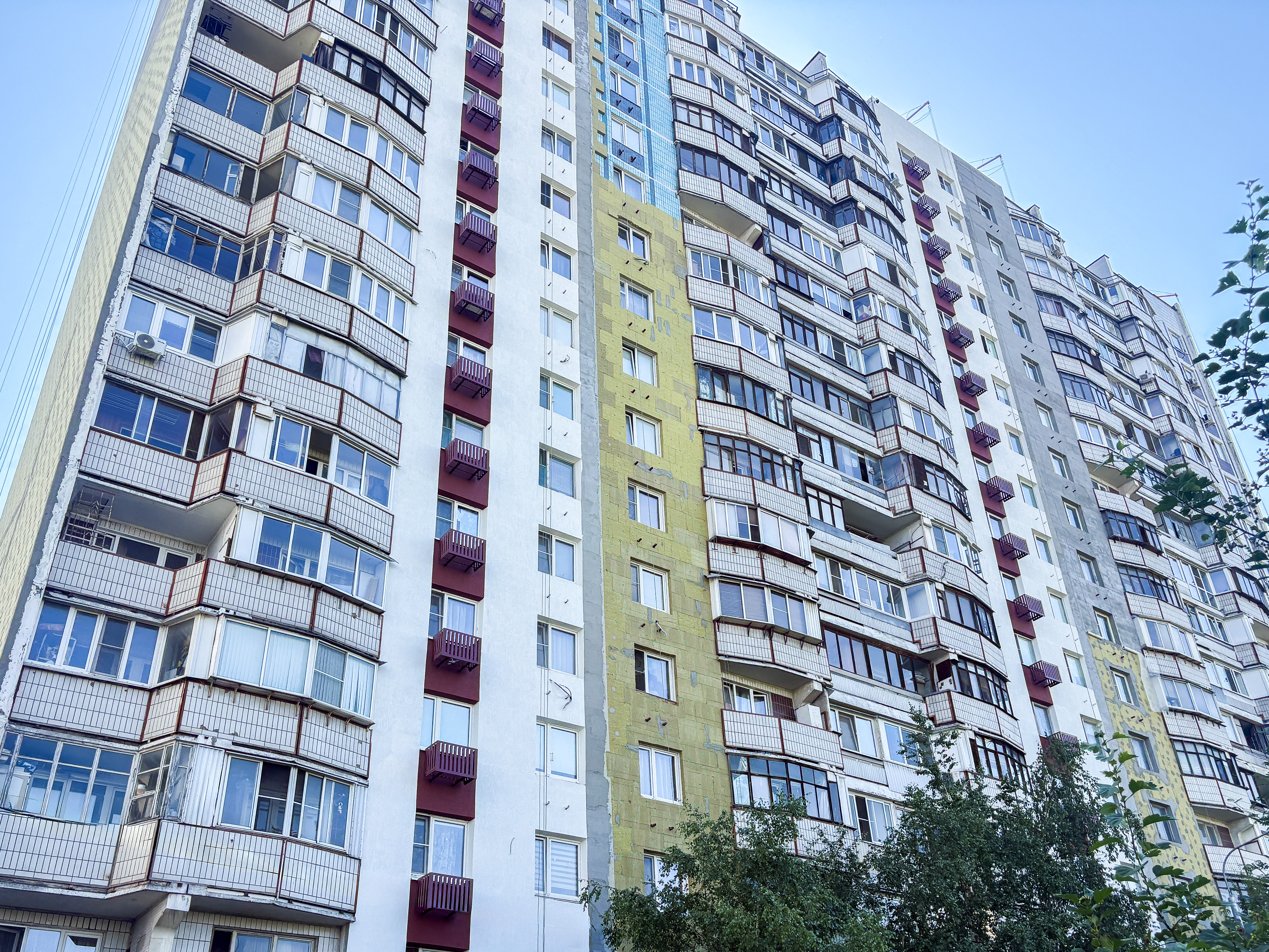 Жилой дом по современной технологии с масштабной модернизацией приводят в порядок в районе Гольяново