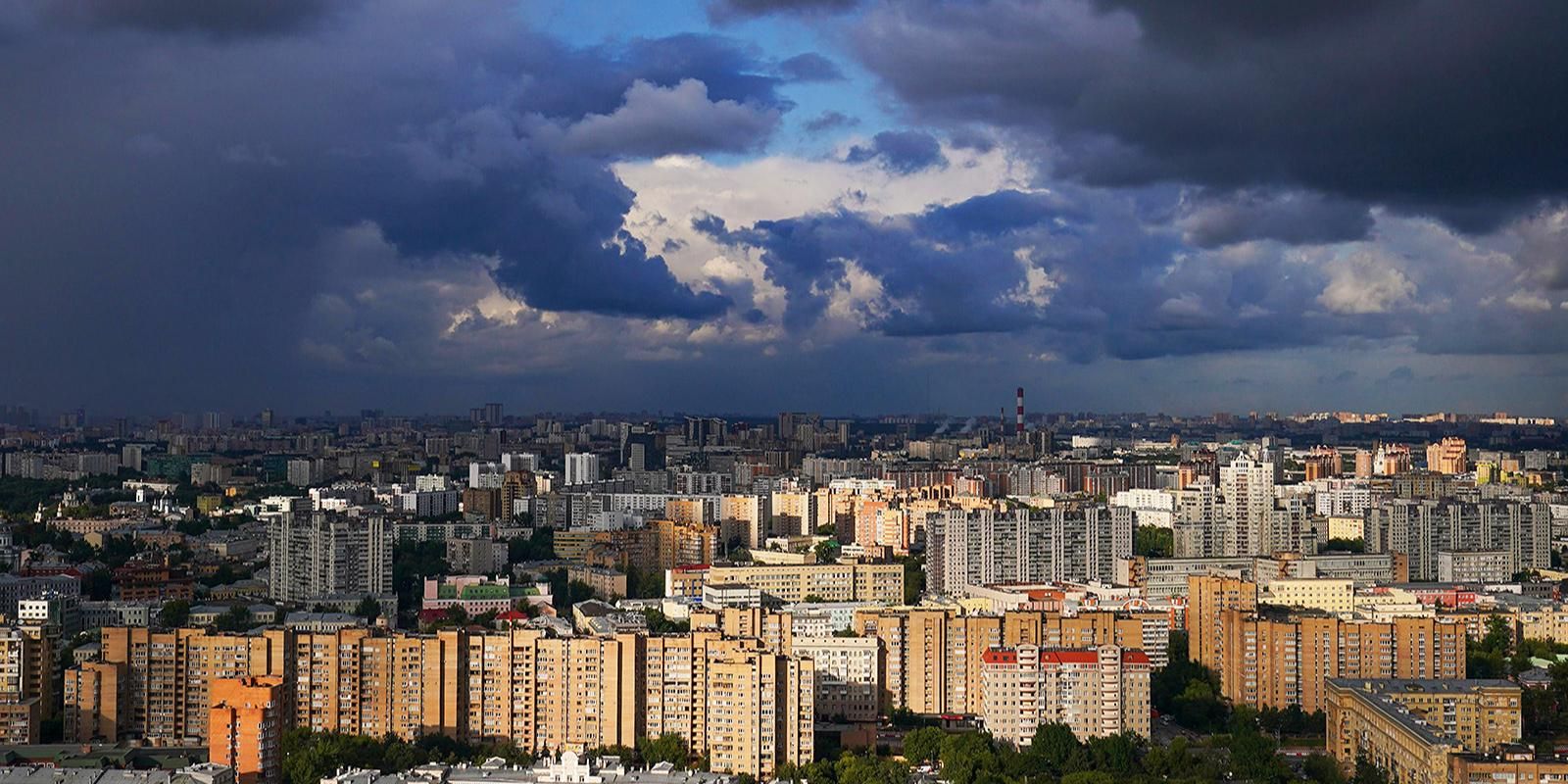 Дождь с грозой и ветер с порывами до 15 м/с ожидаются в Москве до вечера 30 июля