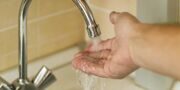 Более чем в 7 тыс. зданий возобновили подачу горячей воды после профилактических работ