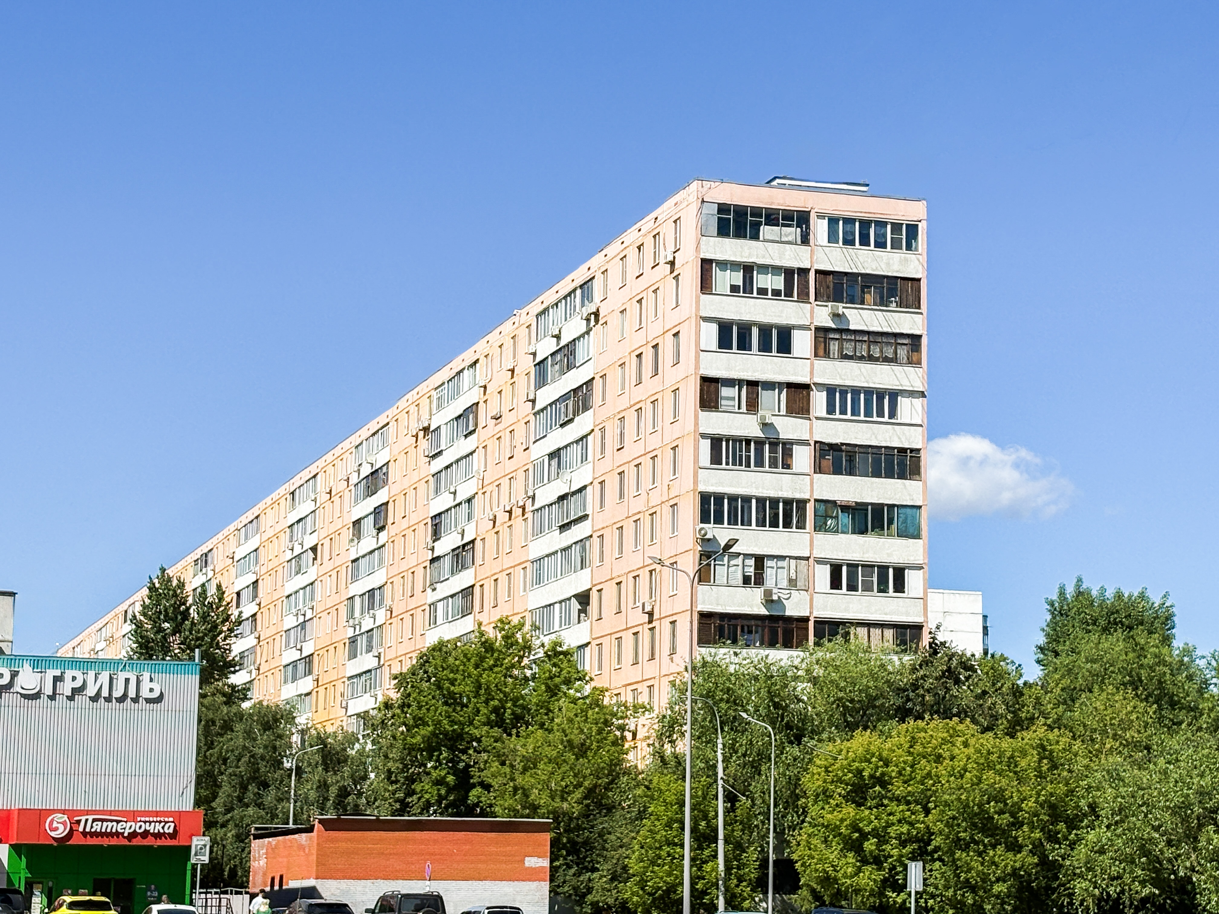 Квартал благоустроен в районе Отрадное