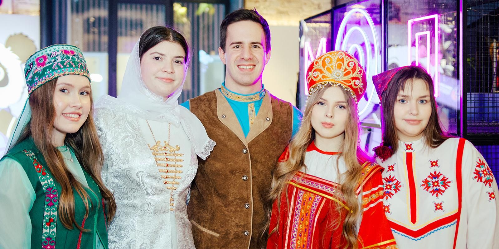 Мультиформатные пространства «Молодежь Москвы» помогают сохранять традиции народов России