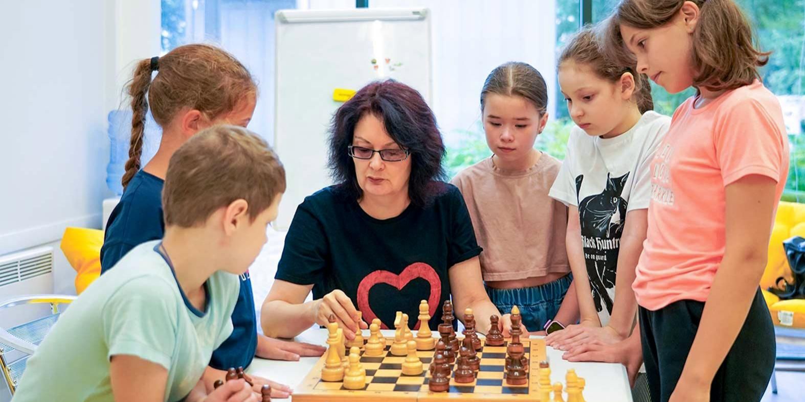 Горожанам рассказали, какие занятия ждут московских школьников в парках