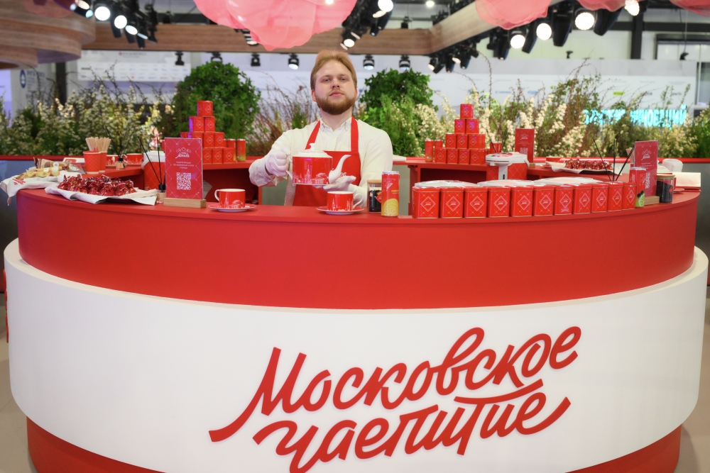 Участников саммита «Россия — Африка» познакомили с проектом «Московское чаепитие»